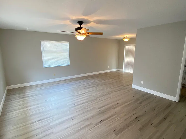 469 Jewel Ct #1 — Photo 2