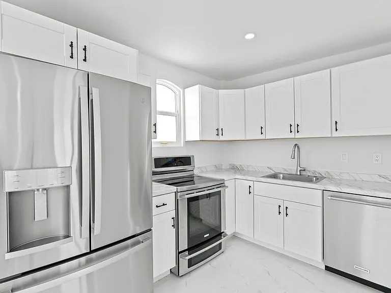 4112 Garden Ave #B — Photo 3