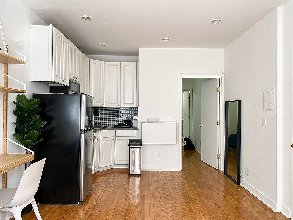 1st image of 224 E 59th St APT 3RW