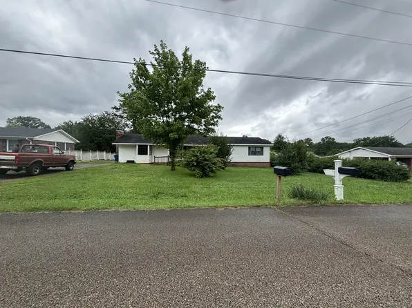 260 Barker Dr, Savannah, TN 38372