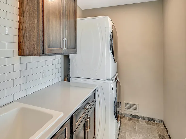 709 E Eleven Mile Rd — Photo 37