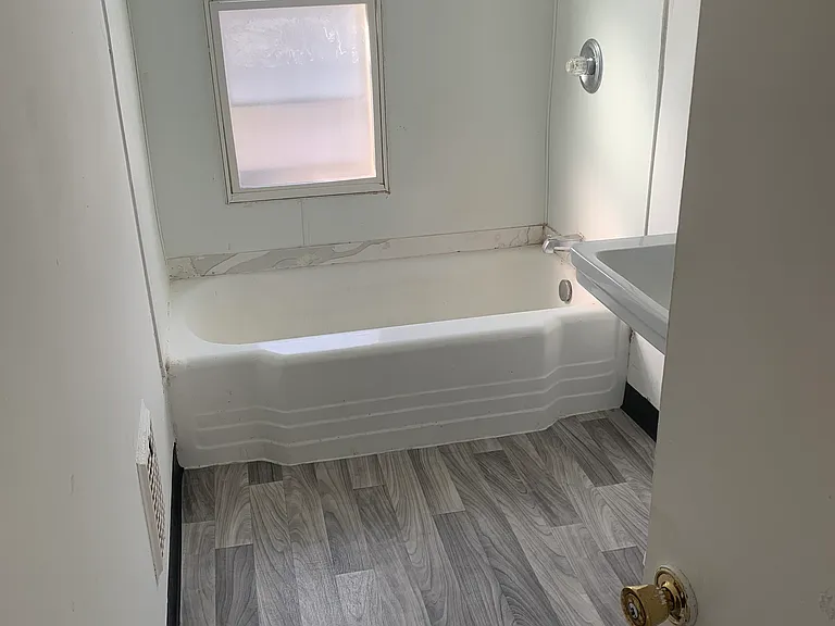 801 N McBride St — Photo 3