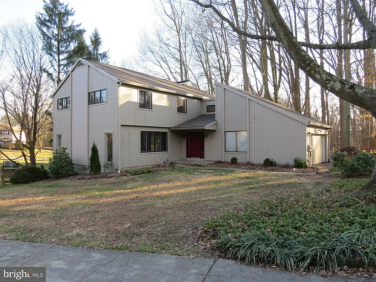 30 Kings Grant Rd — Photo 1