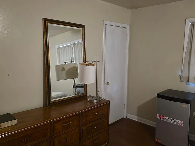 2521 Lyman St — Photo 1