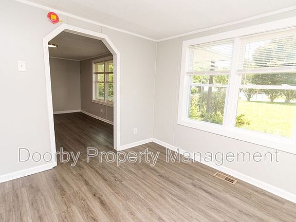 5th image of 1918 Wilkes Ave