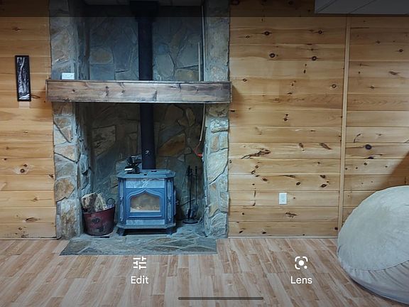 4th image of 253 Broom Hollow Rd