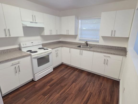 4th image of 16117 NE 19th Ct #14