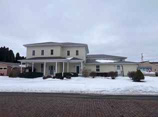 120 S Locust St, Arcola, IL
