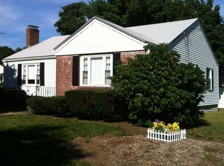 40 Drake Rd, Warwick, RI 02888