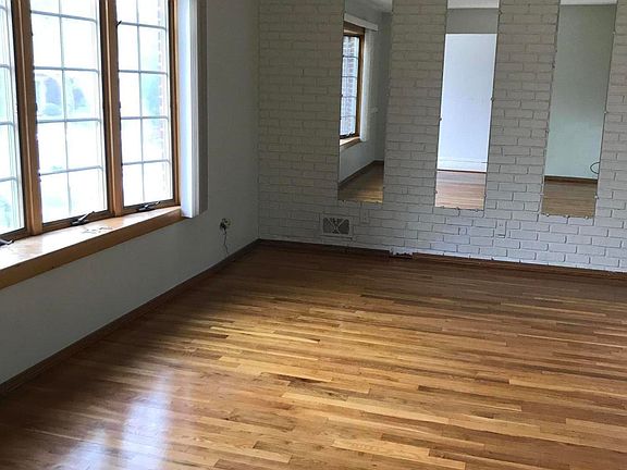 5th image of 151 Gibson Ave