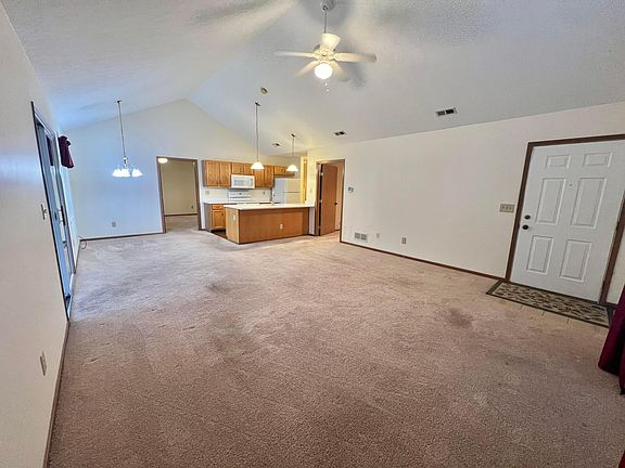 4th image of 2465 Meadow Glade Dr #26