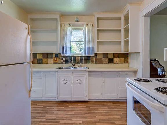 3rd image of 2020 C St