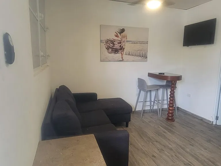 405 Hacienda La Salle #11 — Photo 2