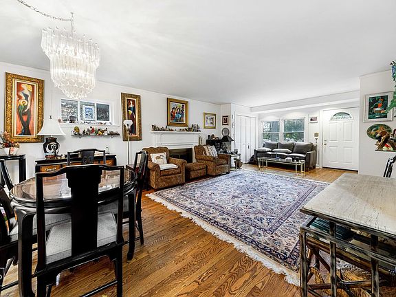4th image of 8901 Long Ave