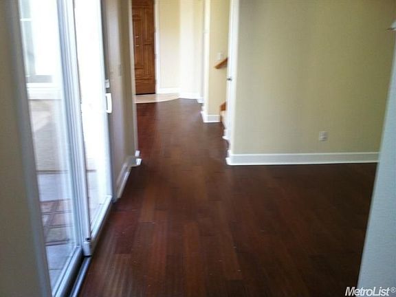 3rd image of 1066 Montague Ln