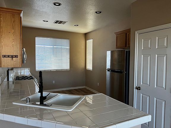 5th image of 7668 Aspen Color St