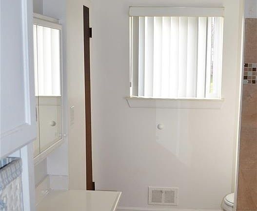 5th image of 22827 Violet St