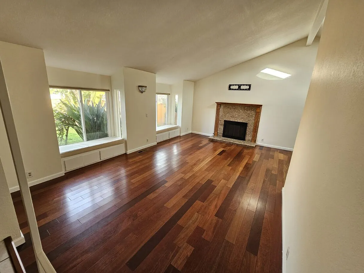 5 bed, 2.0 bath, 1980 sqft, $5,000 — Photo 3