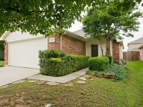 11937 Brown Fox Dr, Fort Worth, TX 76244