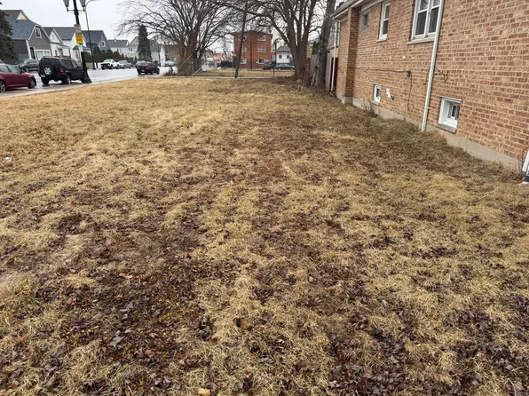 5126 W 32nd St, Cicero, IL 60804