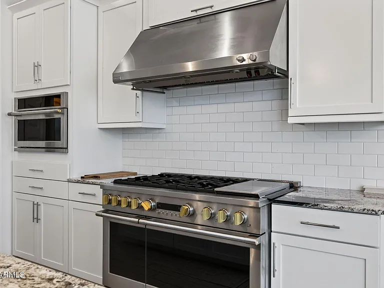 203 E Birchwood Pl — Photo 13