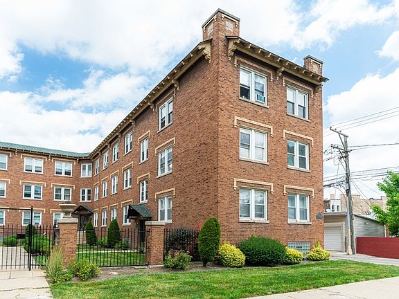 2nd image of 4814 W Hutchinson St APT 1B