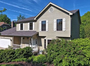 2330 University Ct, Naperville, IL 60565