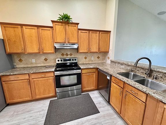 5th image of 5096 Arbor Glen Cir