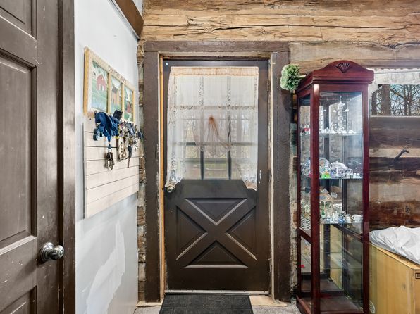 1818 Raemont Way, North Vernon, IN 47265