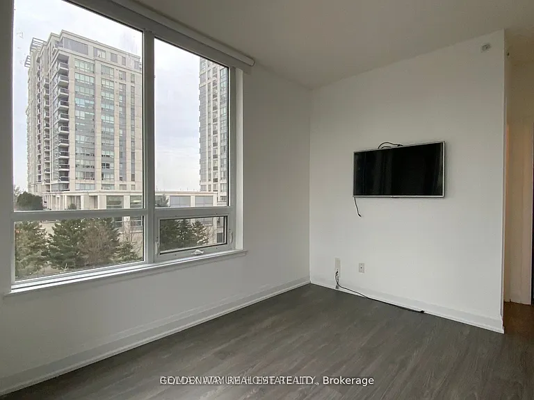 75 N Park Rd #402 — Photo 10