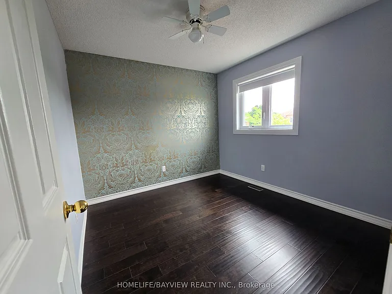 176 Humberland Dr — Photo 19