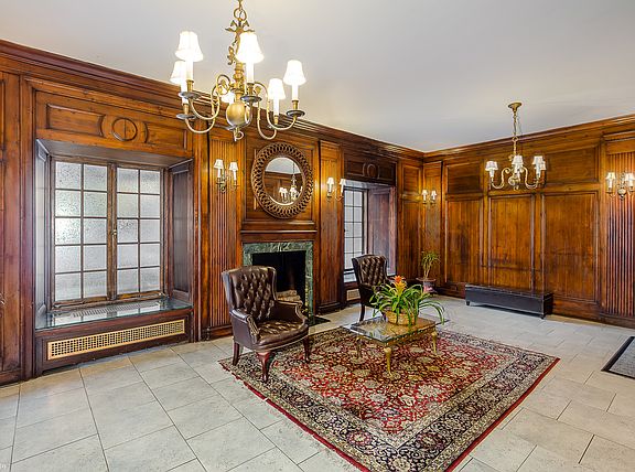 3rd image of 4940 S East End Ave APT 9F