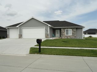 6907 Avenue K, Kearney, NE 68847