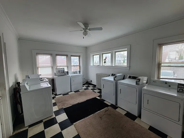 1625 East Ave — Photo 13