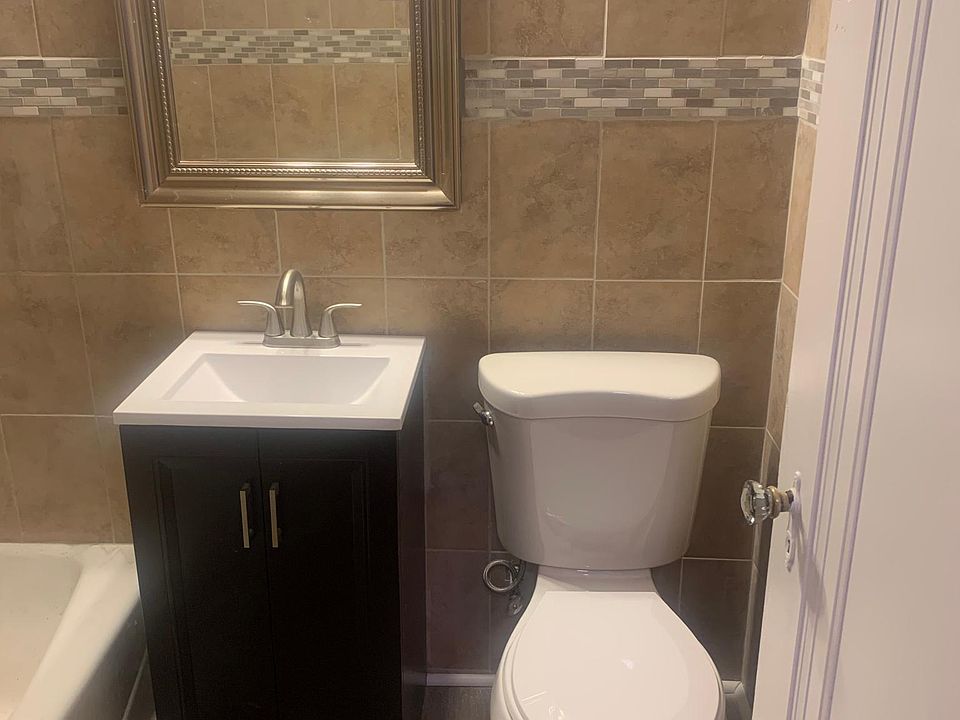 1st image of 5735 W Wellington Ave #1