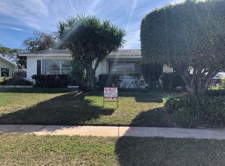 2117 Lake Bass Cir, Lake Worth, FL 33461