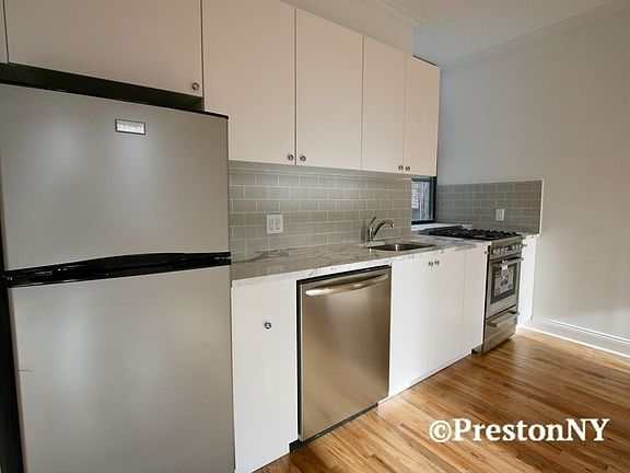 4th image of 299 E 8th St APT 24