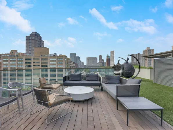 98 Front Street image 14 of 29