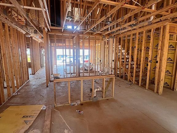 3rd image of 1422 Summer Meadow Dr