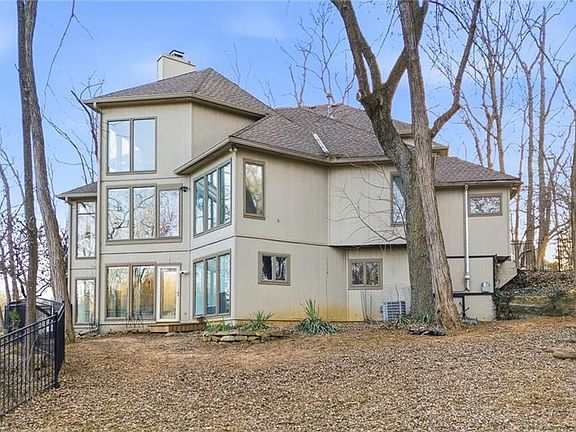 4th image of 8210 NW Roberts Rd