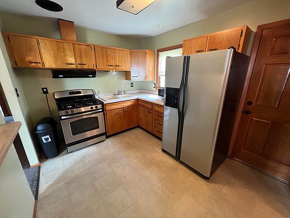 3rd image of 1531 Woodmayr Dr