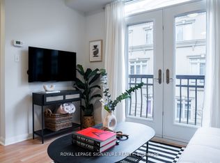 68 Carr St #17, Toronto, ON M5T 1B7