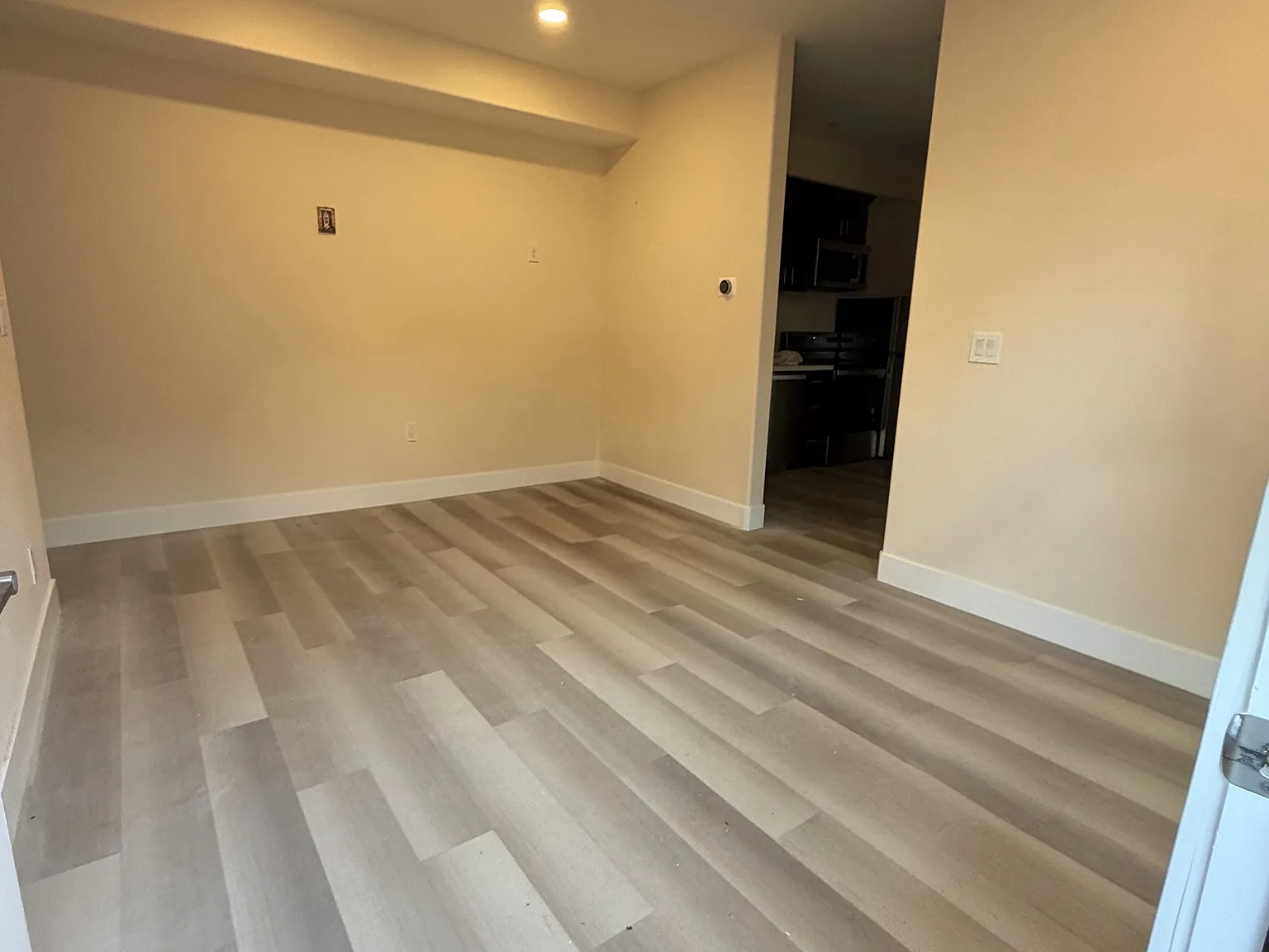 2327 Jackson St — Photo 4