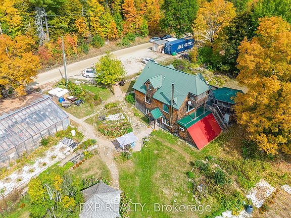 3rd image of 1197 Lower Spruce Hedge Rd