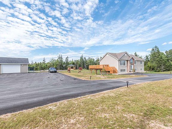 3rd image of 40 Nicks Ln