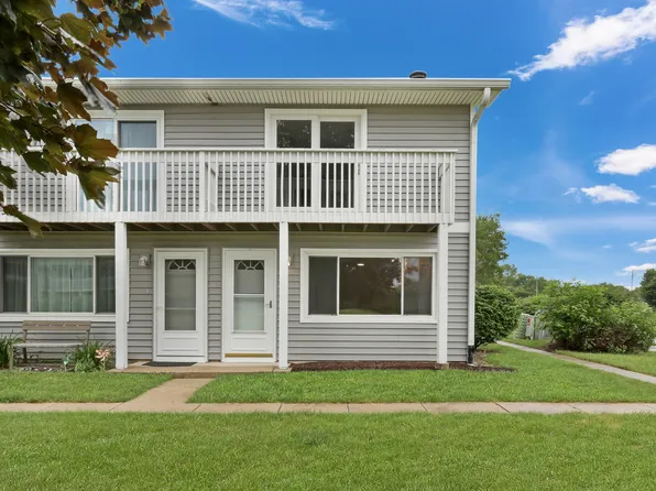 17525 W Walnut Ln, Gurnee, IL 60031