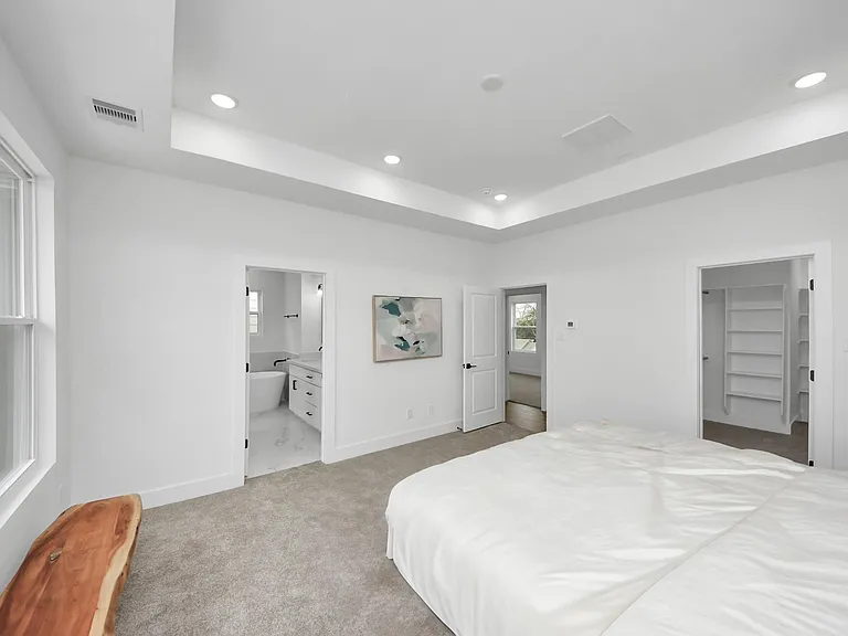 1216 English St — Photo 27