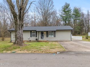 1215 Jones St, Athens, TN 37303