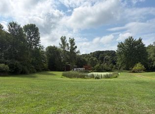 2268 Swartz Rd, Mogadore, OH 44260