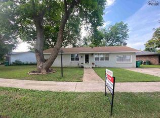 634 Pecan St, Burkburnett, TX 76354